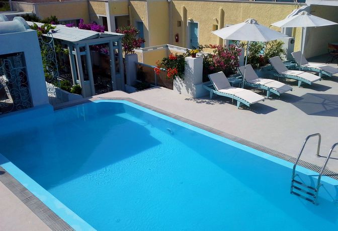 Imagen de la piscina del Hotel Villa Anneta. Foto 14