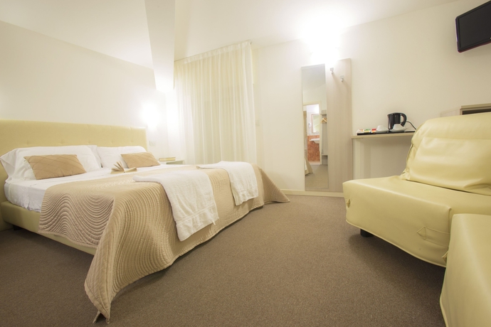 Imagen de la habitación del Hotel Villa Anthea. Foto 3