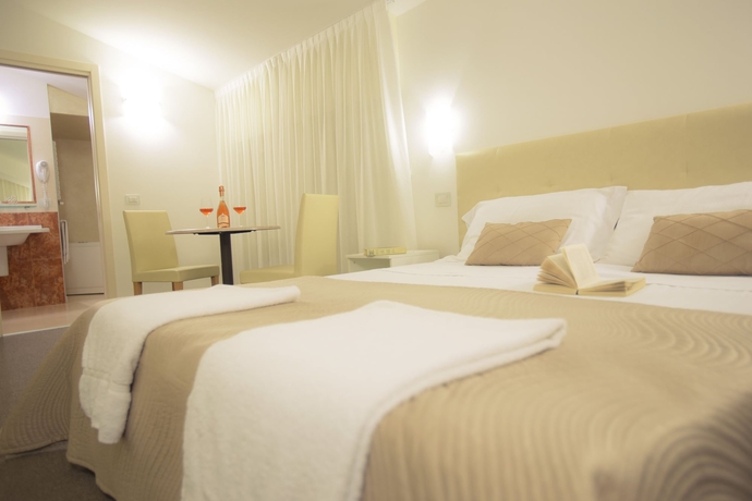 Imagen de la habitación del Hotel Villa Anthea. Foto 6