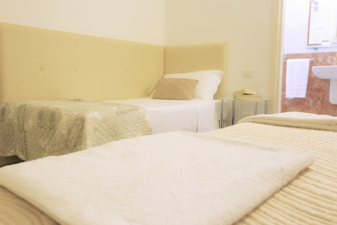 Imagen de la habitación del Hotel Villa Anthea. Foto 8