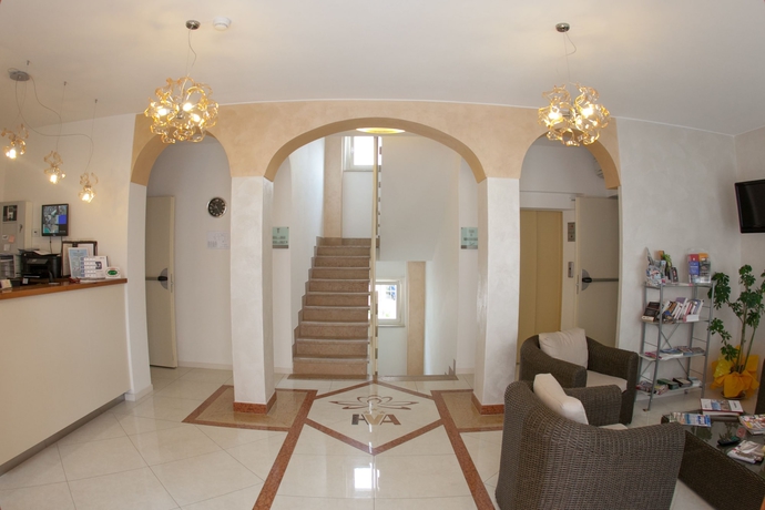 Imagen de los interiores del Hotel Villa Anthea. Foto 19