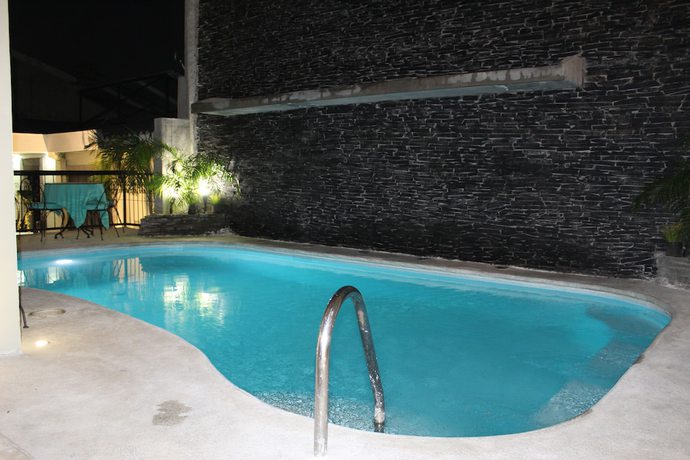 Imagen de la piscina del Hotel Villa Antigua, San Salvador. Foto 19