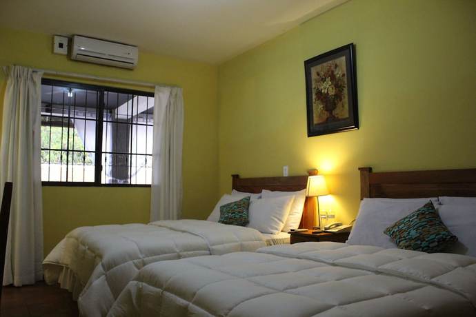 Imagen de la habitación del Hotel Villa Antigua, San Salvador. Foto 13