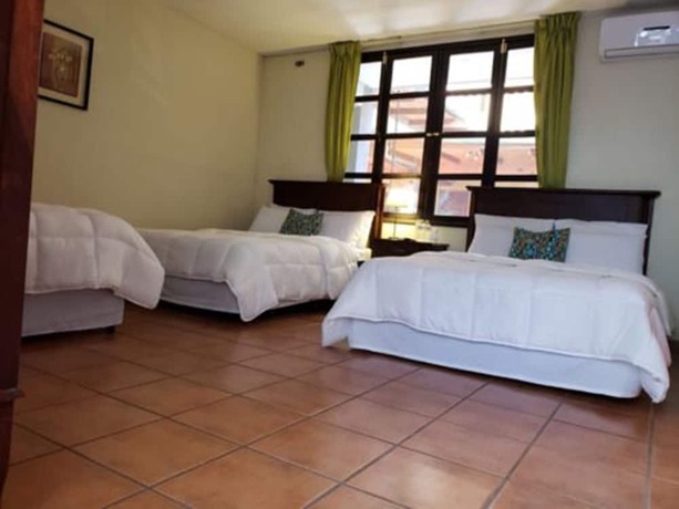 Imagen de la habitación del Hotel Villa Antigua, San Salvador. Foto 15