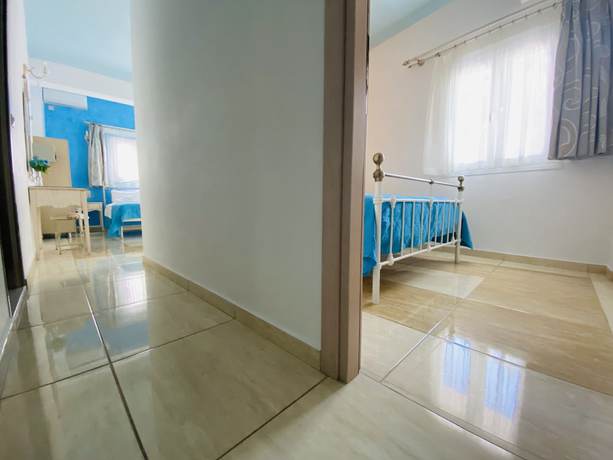 Imagen de la habitación del Hotel Villa Antonis, Maras. Foto 5