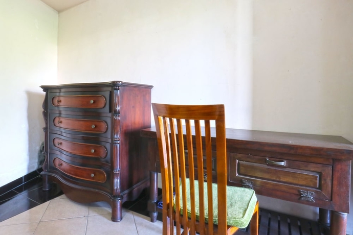 Imagen de la habitación del Hotel Villa Aries Biru. Foto 10