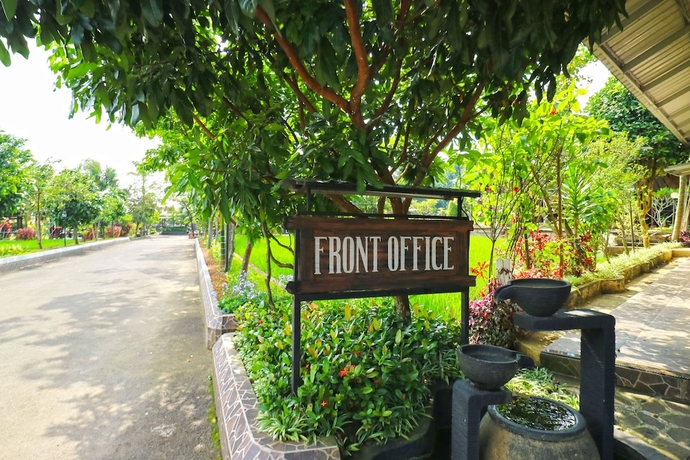 Imagen de los interiores del Hotel Villa Aries Biru. Foto 19