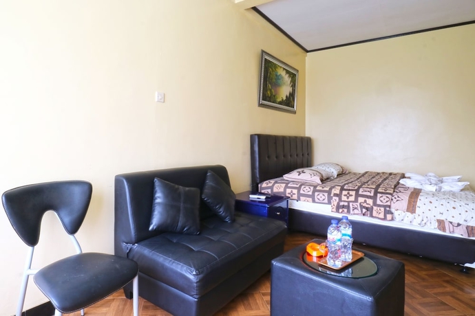 Imagen de la habitación del Hotel Villa Aries Biru. Foto 12