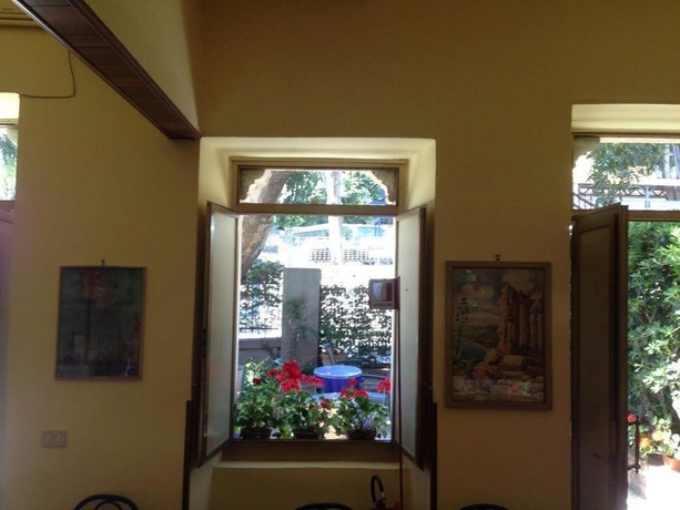 Imagen de la habitación del Hotel Villa Astoria. Foto 7