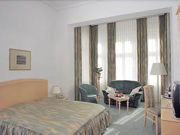 Imagen de la habitación del Hotel Villa Auguste Viktoria. Foto 8