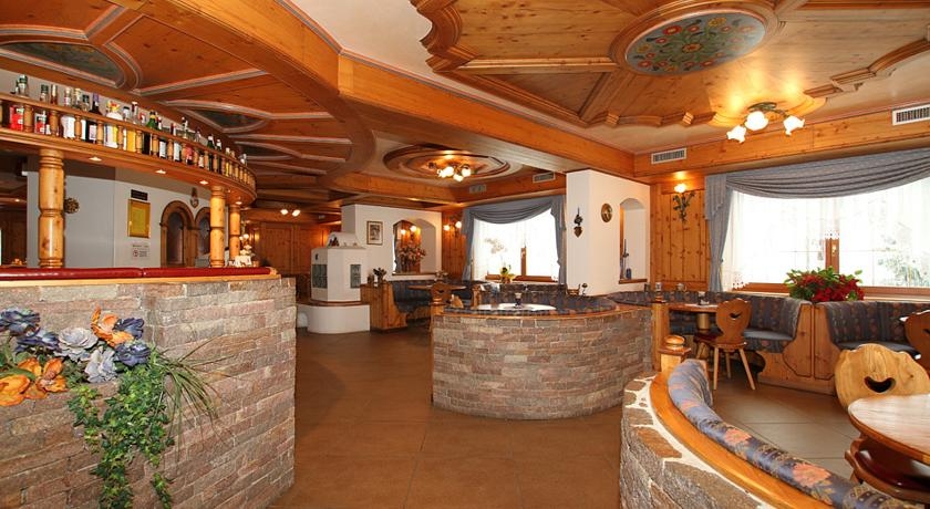 Imagen del bar/restaurante del Hotel Villa Aurora, Col. Foto 2