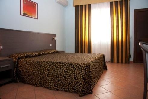 Imagen de la habitación del Hotel Villa Aurora, Latina. Foto 7