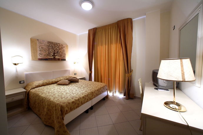 Imagen de la habitación del Hotel Villa Aurora, Le Castella. Foto 4