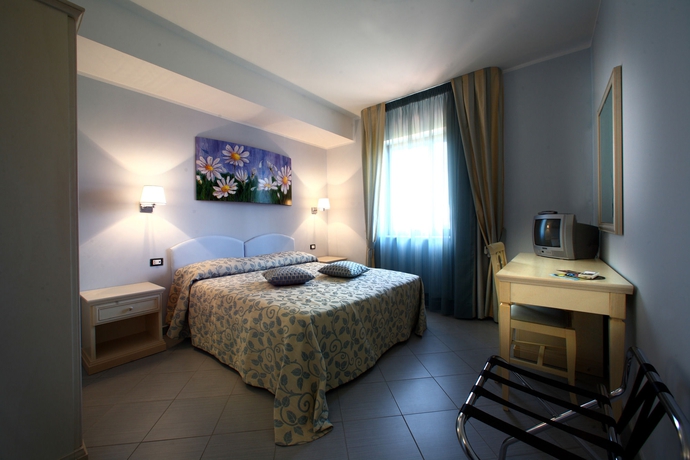 Imagen de la habitación del Hotel Villa Aurora, Le Castella. Foto 5