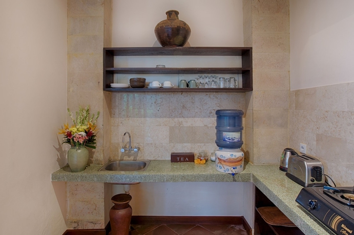 Imagen de la habitación del Hotel Villa Awang Awang. Foto 18