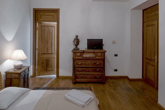 Imagen de la habitación del Hotel Villa Ayghedzor. Foto 7