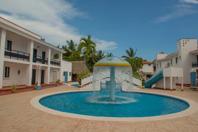 Imagen de la piscina del Hotel Villa Azul, Barra de Navidad. Foto 19