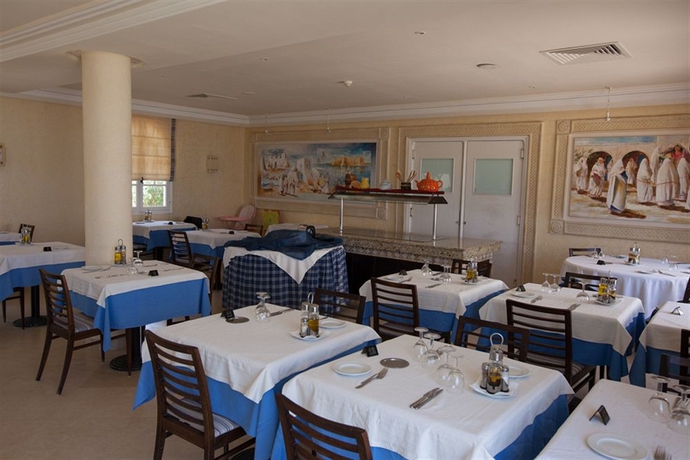 Imagen del bar/restaurante del Hotel Villa Azur Djerba. Foto 3