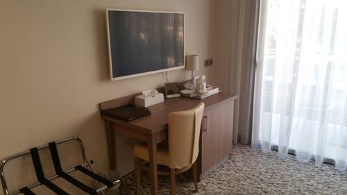 Imagen de la habitación del Hotel Villa Azur, VILLENEUVE-LOUBET. Foto 6