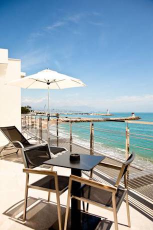 Imagen de la habitación del Hotel Villa Azur, VILLENEUVE-LOUBET. Foto 9