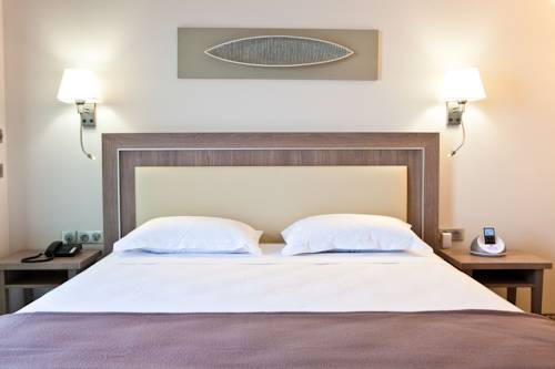 Imagen de la habitación del Hotel Villa Azur, VILLENEUVE-LOUBET. Foto 11
