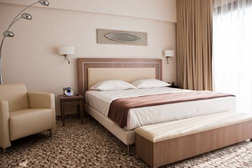Imagen de la habitación del Hotel Villa Azur, VILLENEUVE-LOUBET. Foto 16