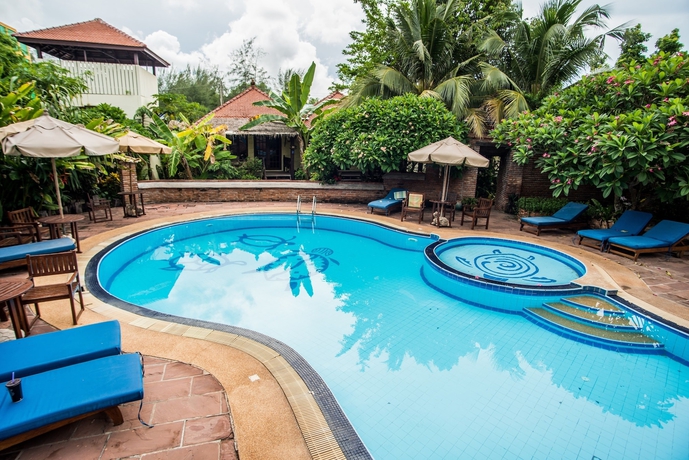 Imagen de la piscina del Hotel Villa Bali Eco Resort, Rayong. Foto 19