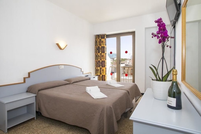 Imagen de la habitación del Hotel Villa Barbara. Foto 12