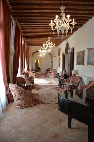Imagen de los interiores del Hotel Villa Barbarich. Foto 12