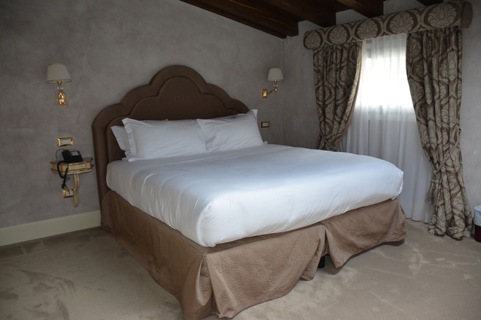 Imagen de la habitación del Hotel Villa Barbarich. Foto 7