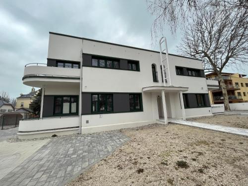 Imagen general del Hotel Villa Bauhaus Wellness Apart-Hotel. Foto 12