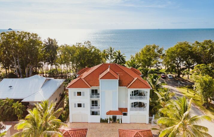 Imagen general del Hotel Villa Beach Palm Cove. Foto 4