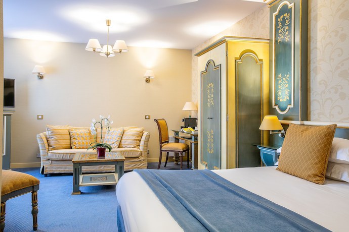 Imagen de la habitación del Hotel Villa Beaumarchais. Foto 10