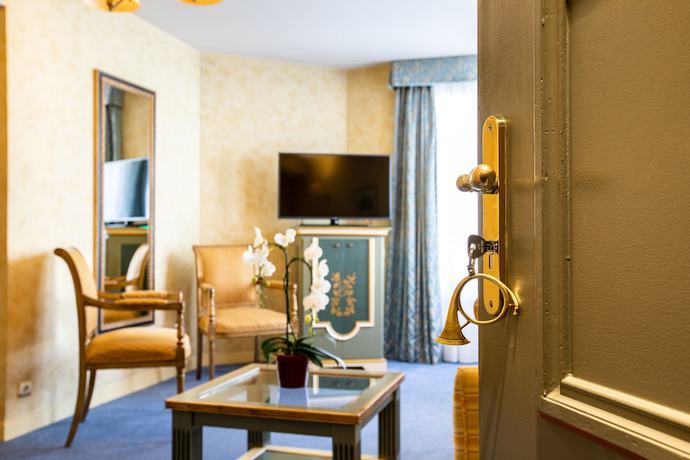 Imagen de la habitación del Hotel Villa Beaumarchais. Foto 18