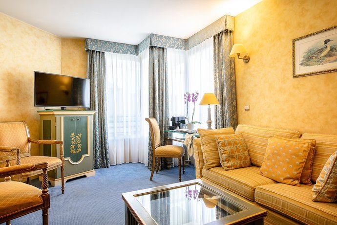 Imagen de la habitación del Hotel Villa Beaumarchais. Foto 20