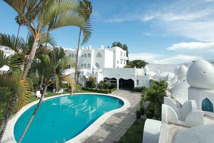 Imagen de la piscina del Hotel Villa Bejar Cuernavaca. Foto 14