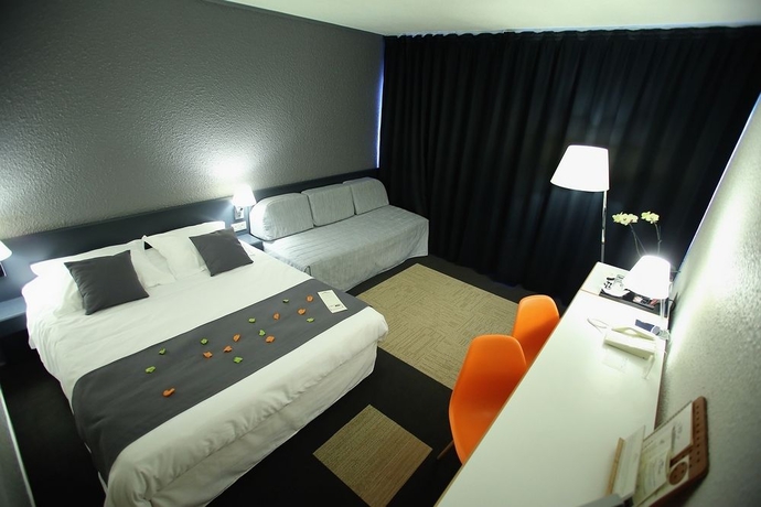 Imagen de la habitación del Hotel Villa Bellagio Blois. Foto 5