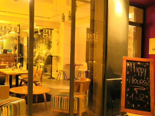Imagen del bar/restaurante del Hotel Villa Bellagio Paris Xi. Foto 2