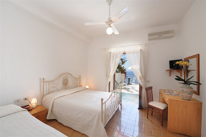 Imagen de la habitación del Hotel Villa Bellavista. Foto 7