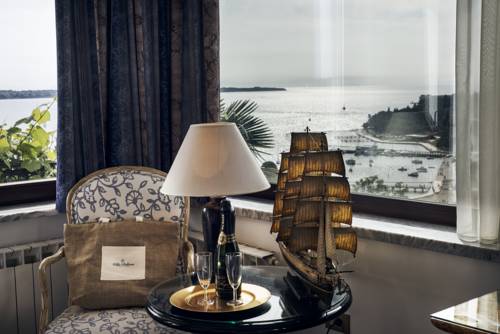Imagen de la habitación del Hotel Villa Bellevue Portoroz-portorose. Foto 2
