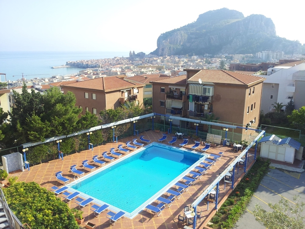 Imagen de la piscina del Hotel Villa Belvedere, Cefalu. Foto 16