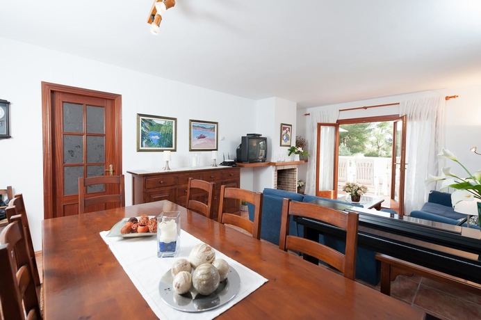 Imagen de la habitación del Hotel Villa Bessó. Foto 9