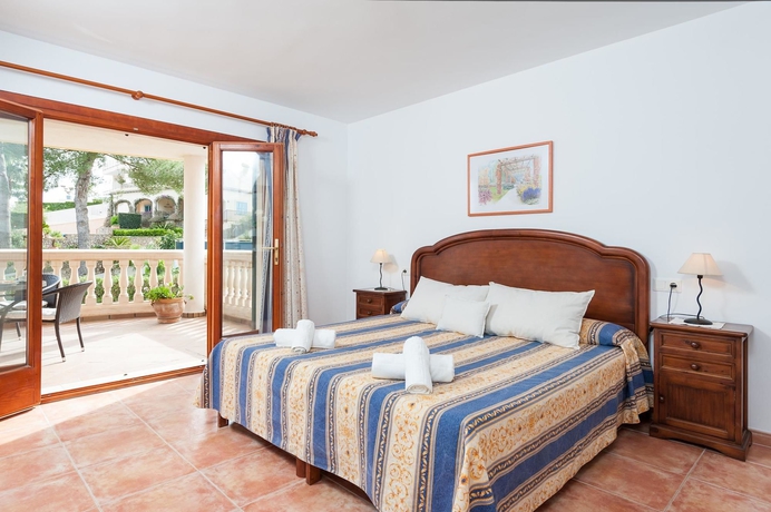 Imagen de la habitación del Hotel Villa Bessó. Foto 13