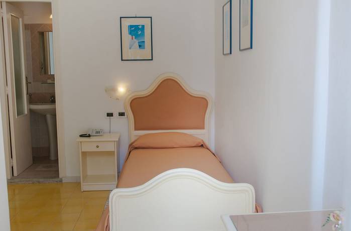 Imagen de la habitación del Hotel Villa Bianca, Cuotto. Foto 5