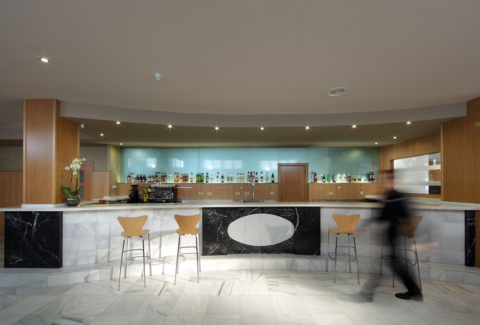 Imagen del bar/restaurante del Hotel Villa Blanca, Albolote. Foto 5