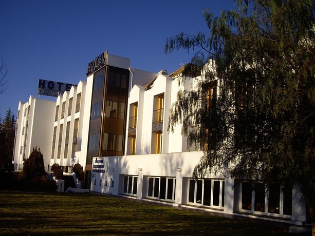 Imagen de los exteriores del Hotel Villa Blanca, Albolote. Foto 11