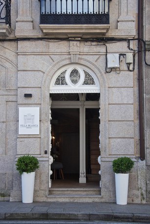 Imagen de los exteriores del Hotel Villa Blanca, Tui. Foto 14