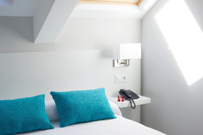 Imagen de la habitación del Hotel Villa Blanca, Tui. Foto 8
