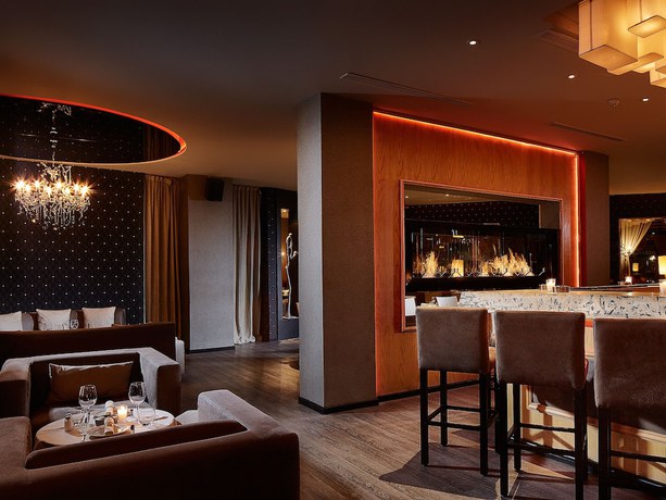 Imagen del bar/restaurante del Hotel Villa Blanca Urban. Foto 3