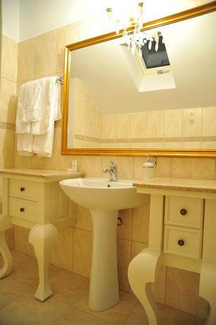 Imagen de los interiores del Hotel Villa Boierului. Foto 13